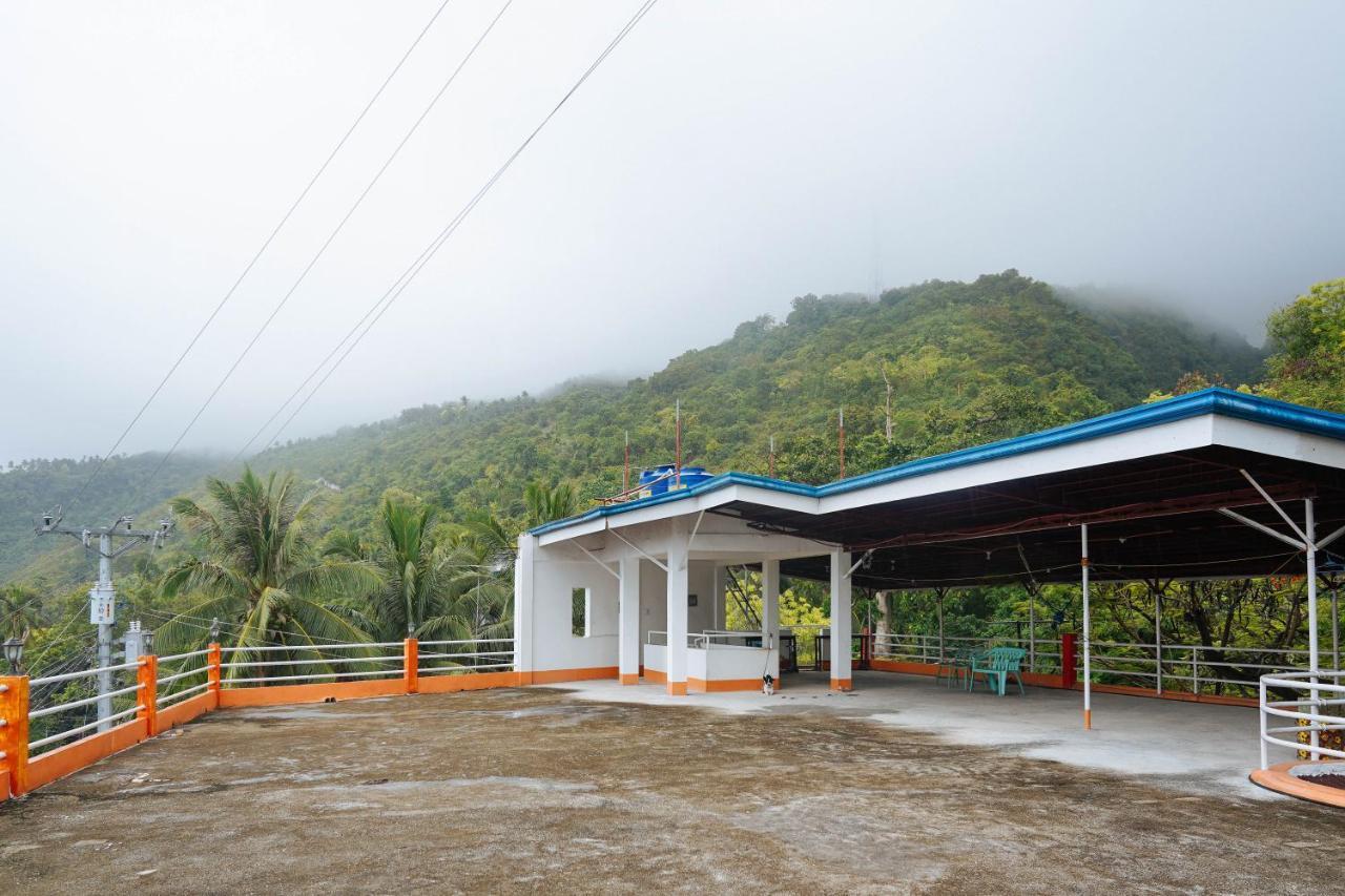 C Star Travellers Inn Oslob Ngoại thất bức ảnh
