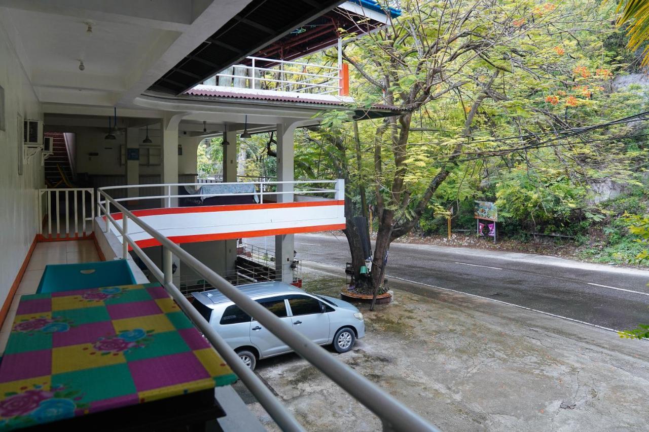C Star Travellers Inn Oslob Ngoại thất bức ảnh