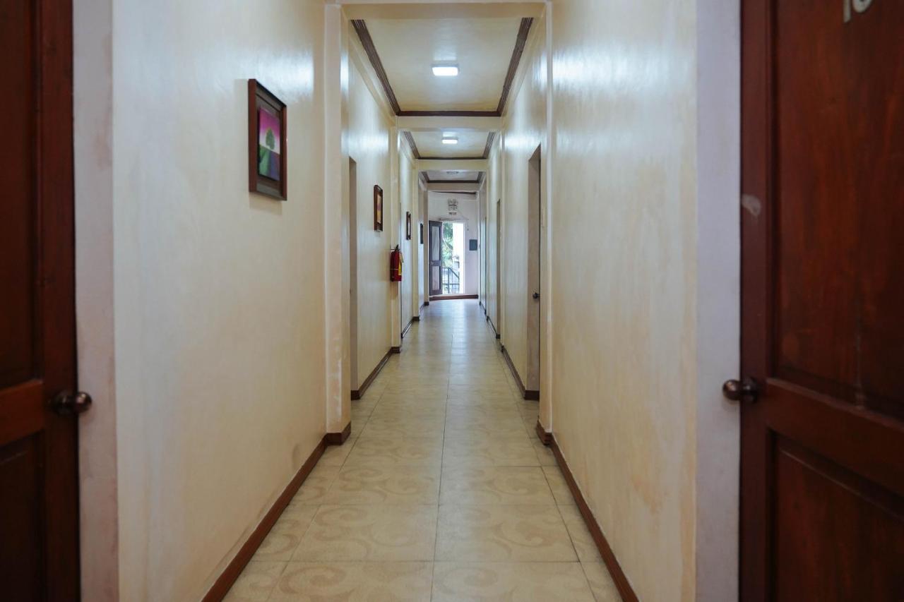C Star Travellers Inn Oslob Ngoại thất bức ảnh