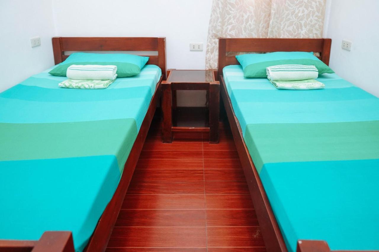 C Star Travellers Inn Oslob Ngoại thất bức ảnh