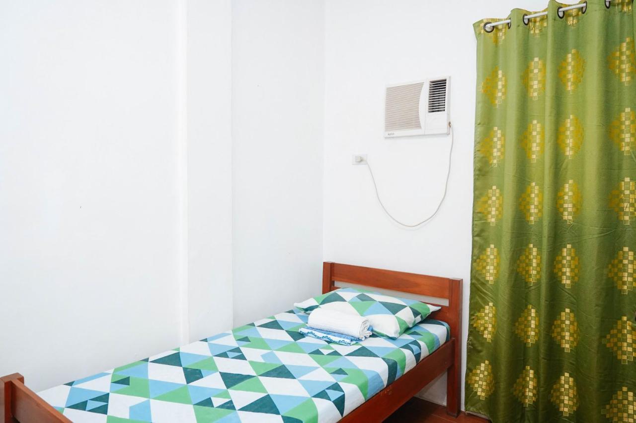 C Star Travellers Inn Oslob Ngoại thất bức ảnh
